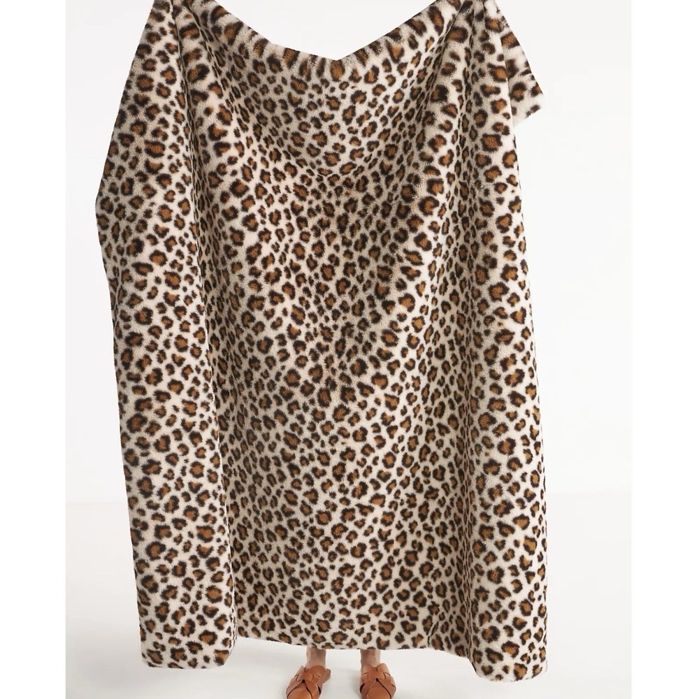 Anthropologie Glam Chic Eclectic Plush Leopard Cheetah Faux Fur Throw Blanket